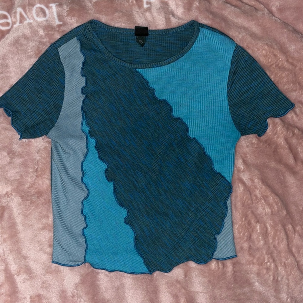 blue patchwork tee💙